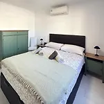 Stunning 2 Bedroom In Cristianos K203 洛斯克里斯蒂亚诺斯