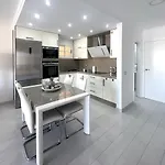 公寓 Stunning 2 Bedroom In Cristianos K203 *