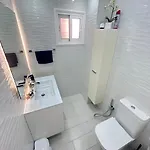 Stunning 2 Bedroom In Cristianos K203 * 洛斯克里斯蒂亚诺斯