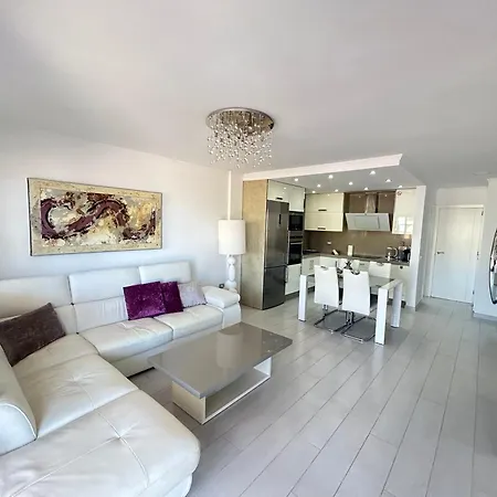 Stunning 2 Bedroom In Cristianos K203 Lägenhet