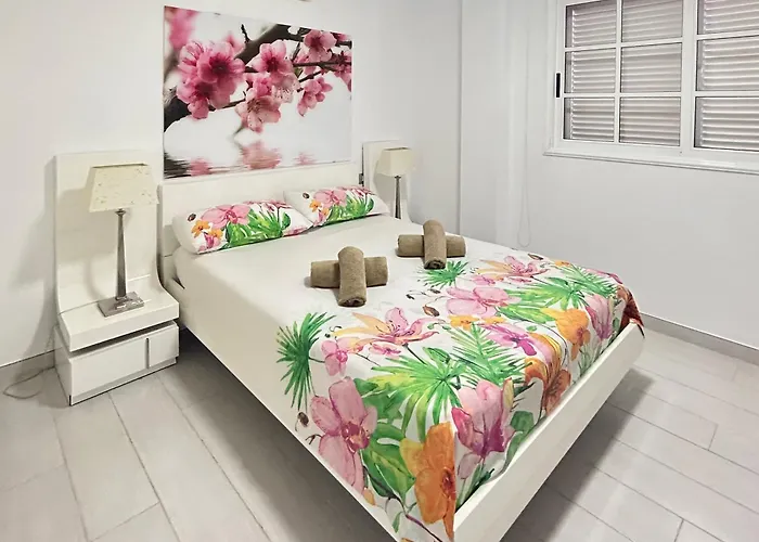 Apartamento Stunning 2 Bedroom In Cristianos K203 *