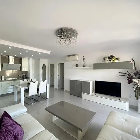 Stunning 2 Bedroom In Cristianos K203