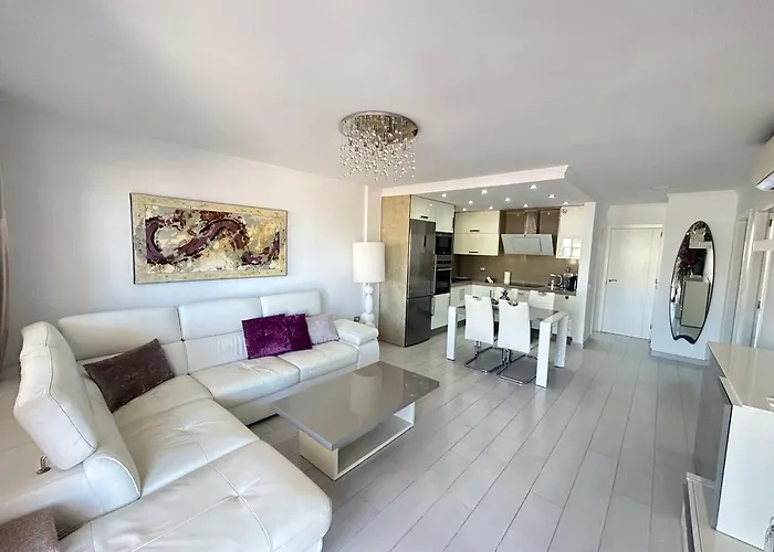 Stunning 2 Bedroom In Cristianos K203 Апартаменты