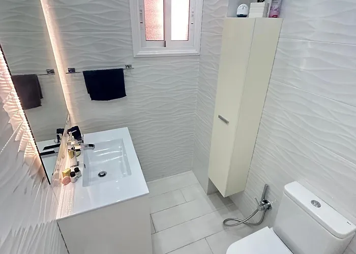 Stunning 2 Bedroom In Cristianos K203 * Лос Кристианос