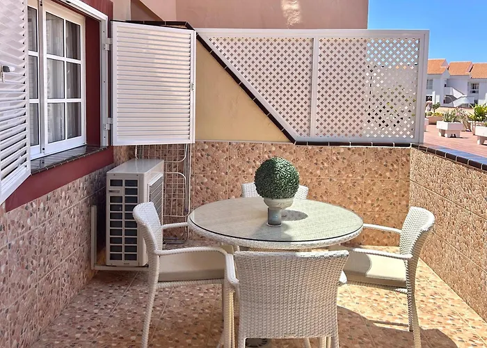 Апартаменты Stunning 2 Bedroom In Cristianos K203 Лос Кристианос