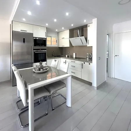 アパート Stunning 2 Bedroom In Cristianos K203 *