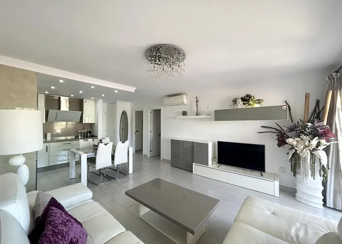 Stunning 2 Bedroom In Cristianos K203
